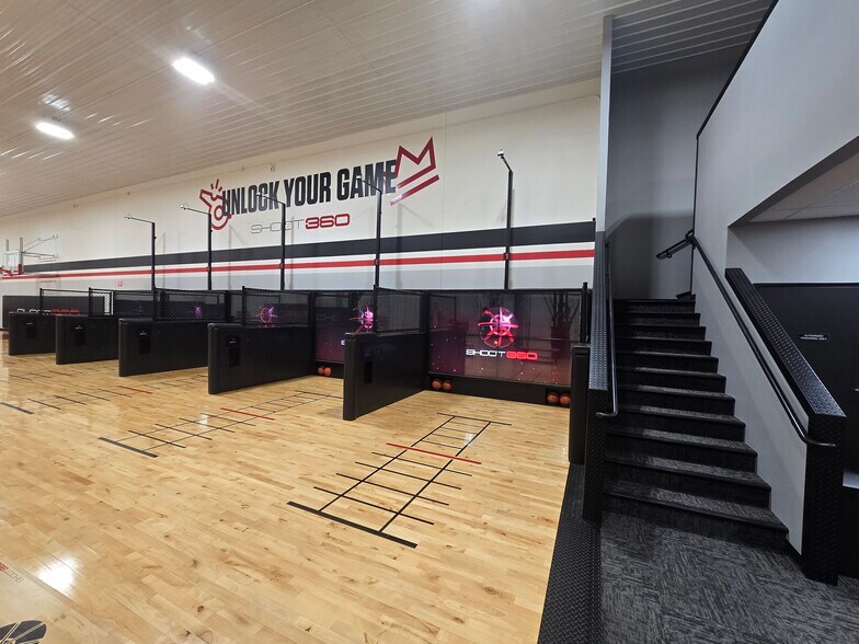 More Photos Of 1155 40th Ave S, Grand Forks Sports And Entertainment For Sale