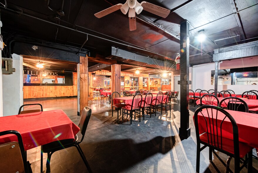 More Photos Of 1801 19th St, Lubbock General Retail For Sale