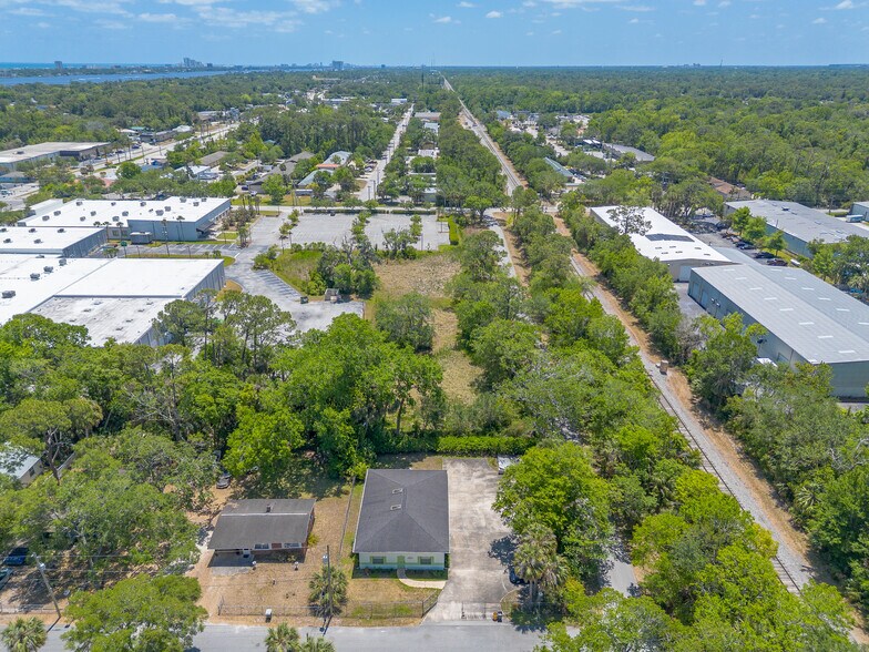 More Photos Of 300 Washington Pl, Ormond Beach Warehouse For Sale