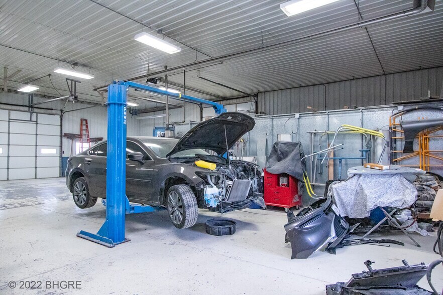 More Photos Of 2326 N Main St, Osceola Auto Repair For Sale