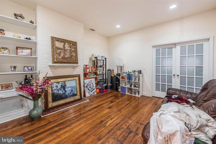 More Photos Of 317 W Franklin St, Baltimore Storefront Retail Office For Sale