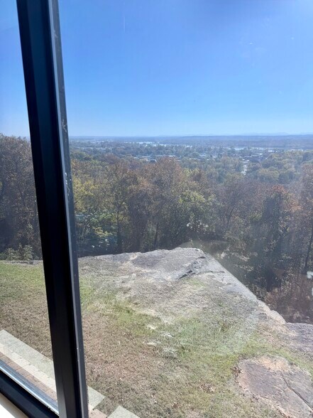 More Photos Of 617 Fayetteville Rd, Van Buren Healthcare For Lease