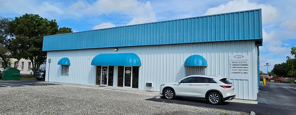 More Photos Of 4573 Enterprise Ave, Naples Manufacturing For Lease