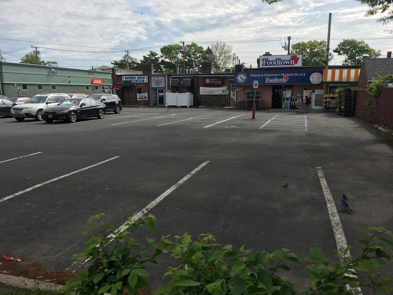 More Photos Of 361-385 Merrick Ave, Merrick Storefront For Lease