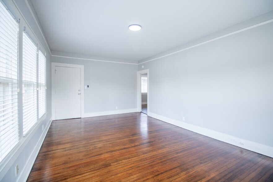 1133 Merrill St, Houston, TX 77009 Apartments For Sale