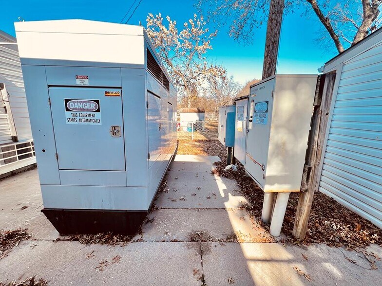 More Photos Of 720 W 1st St, Coffeyville Healthcare For Sale