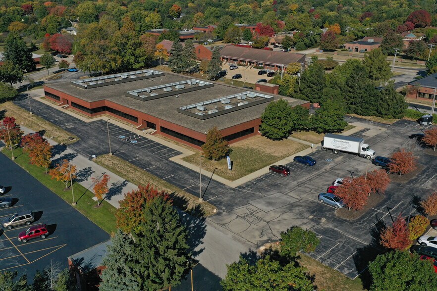 More Photos Of 2110 Fox Dr, Champaign Office For Sale