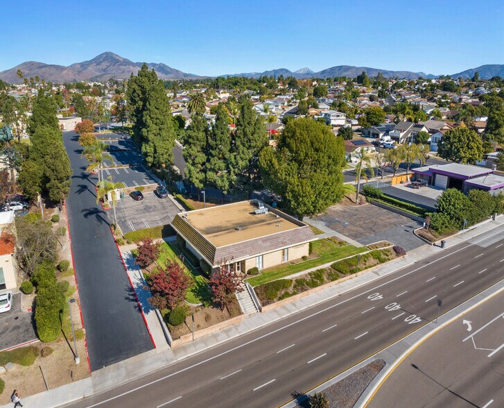More Photos Of 845 Otay Lakes Rd, Chula Vista Office For Sale