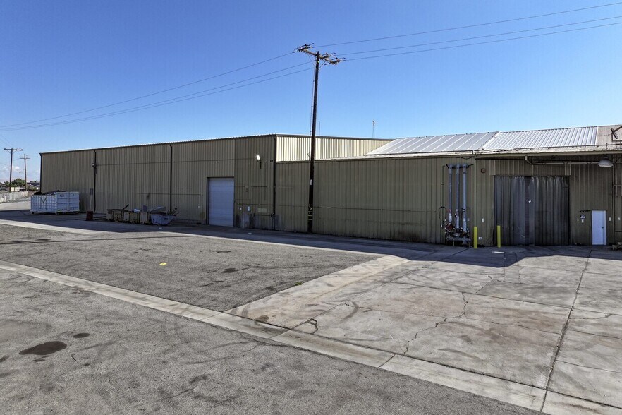 More Photos Of 301 G St, Exeter Landfill For Sale