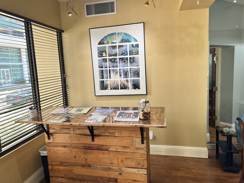 More Photos Of 350 E Pine St, Orlando Coworking Space