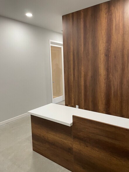 More Photos Of 1711 Amazing Way, Ocoee Storefront Retail Office For Lease