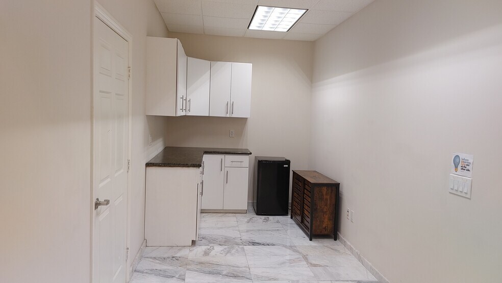 More Photos Of 27 Peters Canyon Rd, Irvine Office For Lease