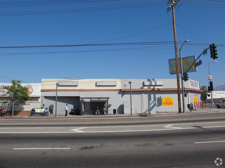 More Photos Of 10801 San Fernando Rd, Pacoima Freestanding For Lease