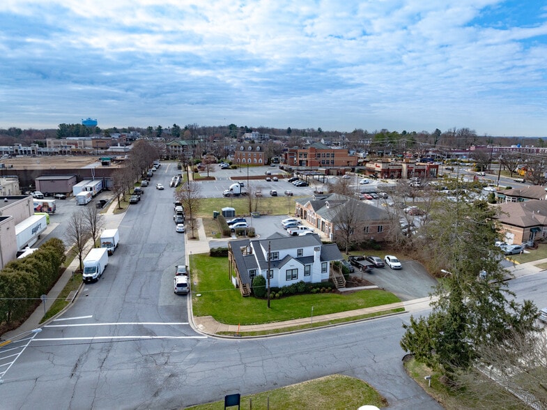 More Photos Of 18200 Hillcrest Ave, Olney Office For Sale