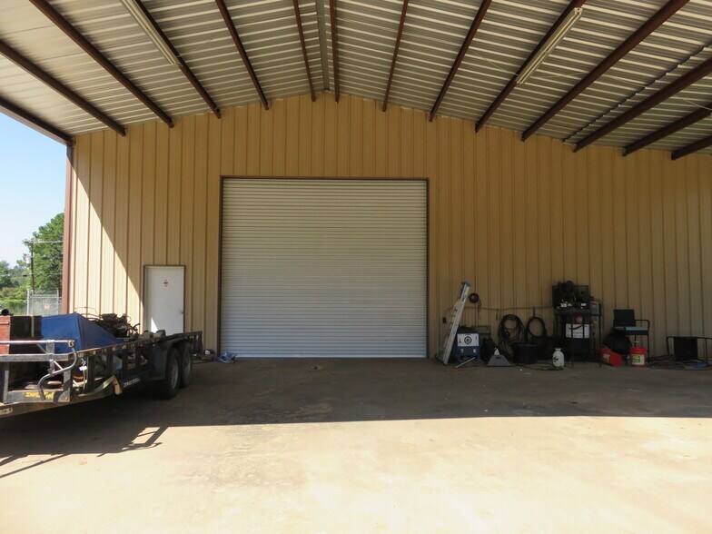 More Photos Of 3381 TX-21 Hwy, Nacogdoches Light Manufacturing For Sale