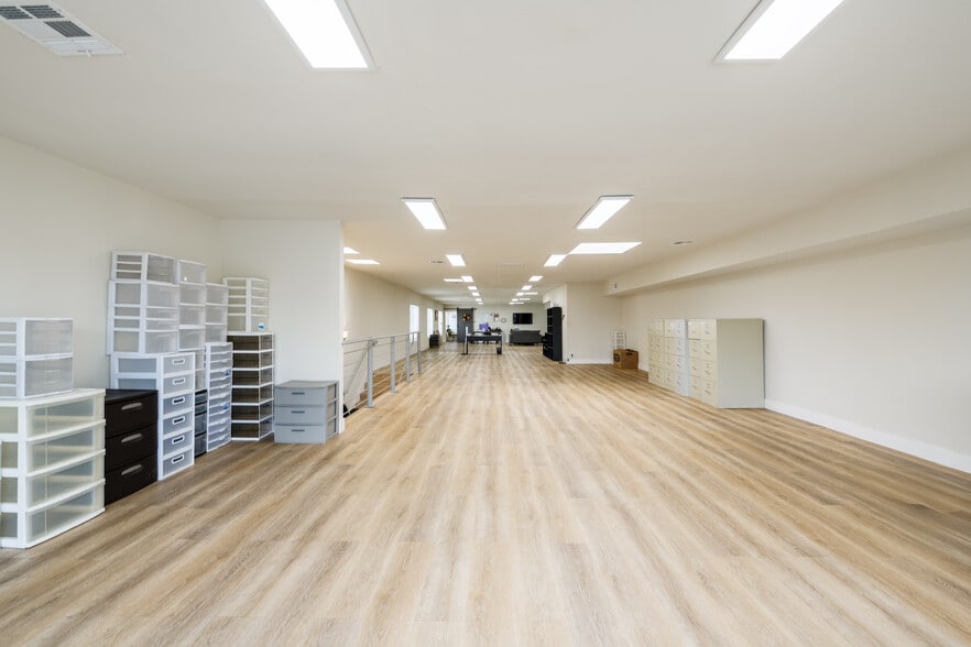 More Photos Of 5318-5320 Laurel Canyon Blvd, North Hollywood Loft Creative Space For Sale
