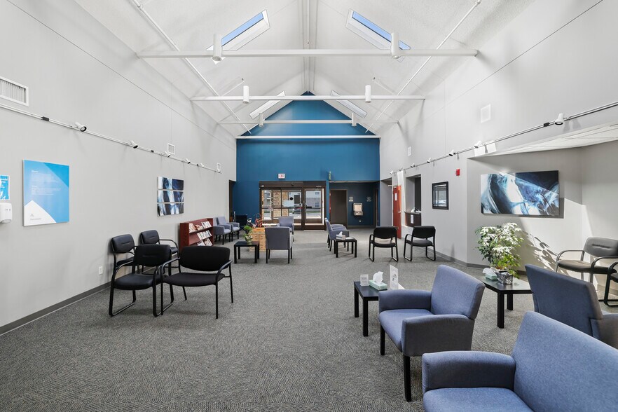 More Photos Of 1317 W Grand Ave, Port Washington Medical For Lease