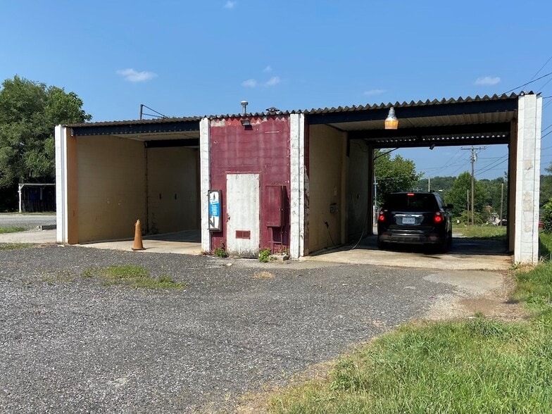 929 Newbern Rd, Pulaski, VA 24301 Carwash For Sale