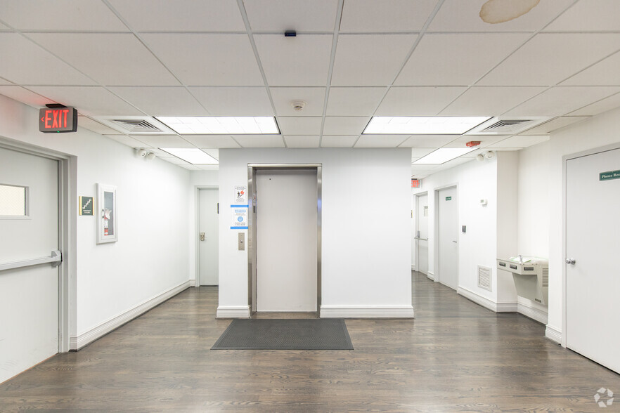 More Photos Of 4675 Ponce de Leon Blvd, Coral Gables Medical For Lease