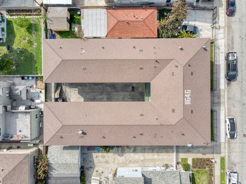 More Photos Of 11646 Birch Ave, Hawthorne Apartments For Sale