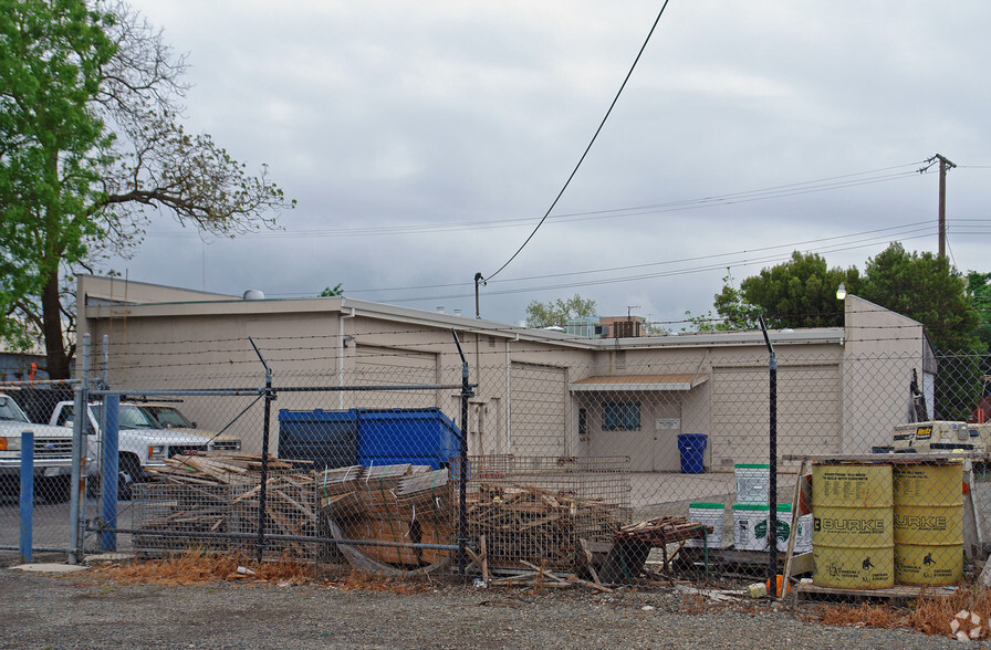 Primary Photo Of 4005 Deeble St, Sacramento Warehouse For Lease