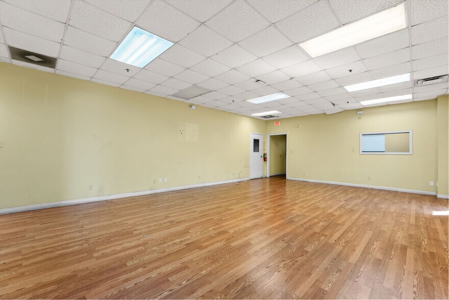 More Photos Of 154 Industrial Park Cir, Lawrenceville Warehouse For Lease