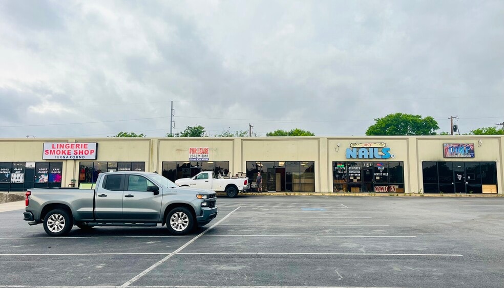 More Photos Of 710 W Rancier Ave, Killeen Unknown For Lease