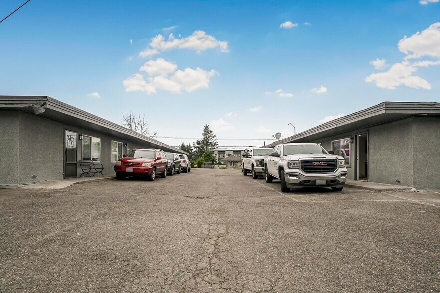 More Photos Of 7603 Pacific Ave, Tacoma Apartments For Sale