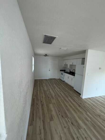 More Photos Of 1001 Polk St, Fort Myers Multifamily For Sale