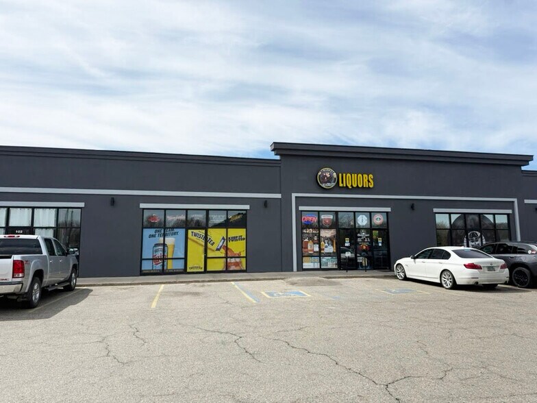 More Photos Of 3330 Sheyenne, West Fargo Storefront For Lease