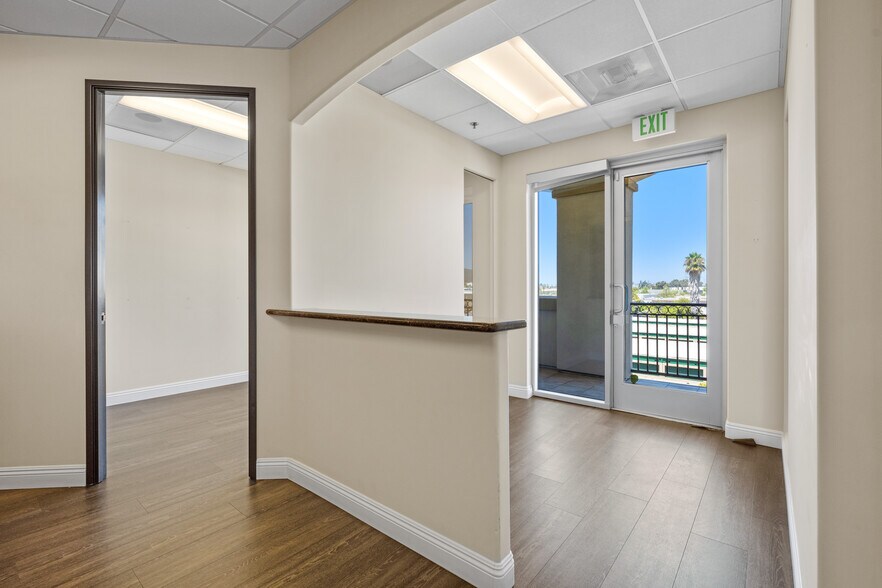 More Photos Of 950 Boardwalk, San Marcos Office For Sale