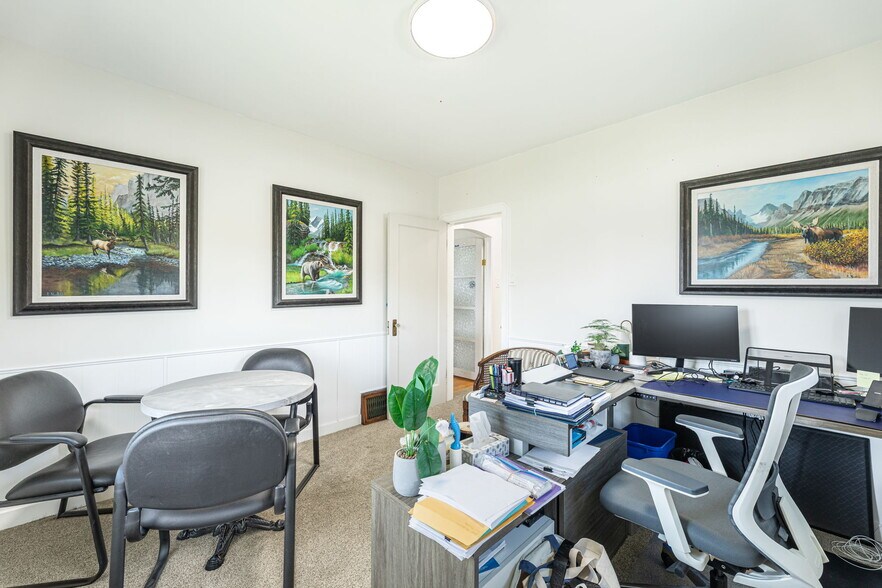 More Photos Of 313 Ross Av, Cochrane Medical For Sale