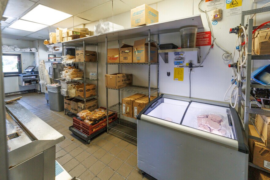 More Photos Of 12 Bo James St, Clayton General Retail For Sale