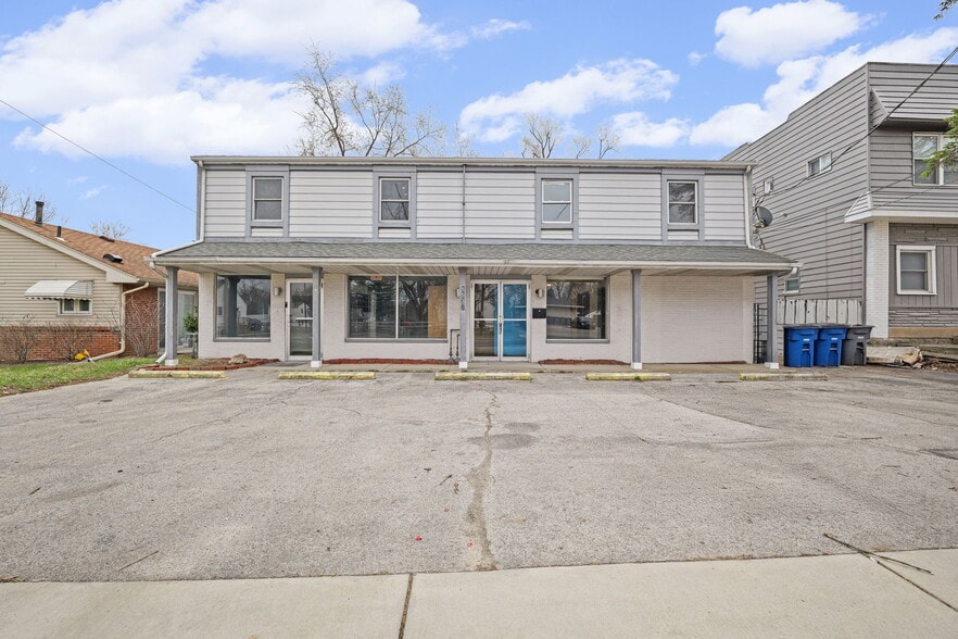 Primary Photo Of 5532 Douglas Rd, Toledo Storefront Retail Office For Sale