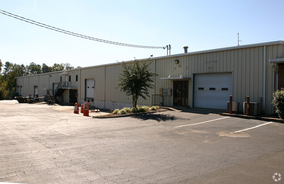 More Photos Of 297 Industrial Park Dr, Lawrenceville Warehouse For Lease