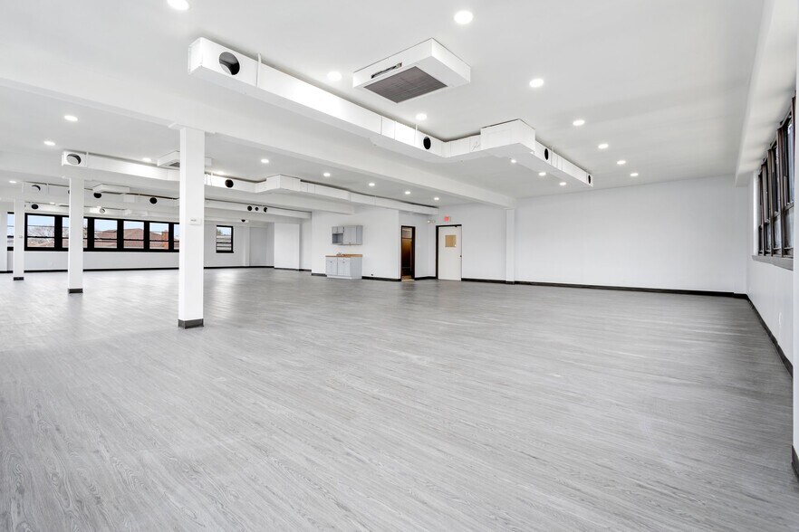 More Photos Of 1200 Hempstead Tpke, Franklin Square Medical For Sale