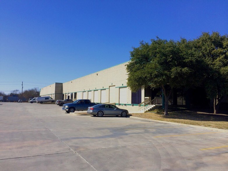 More Photos Of 8555 Loop 410 NE, San Antonio Distribution For Lease