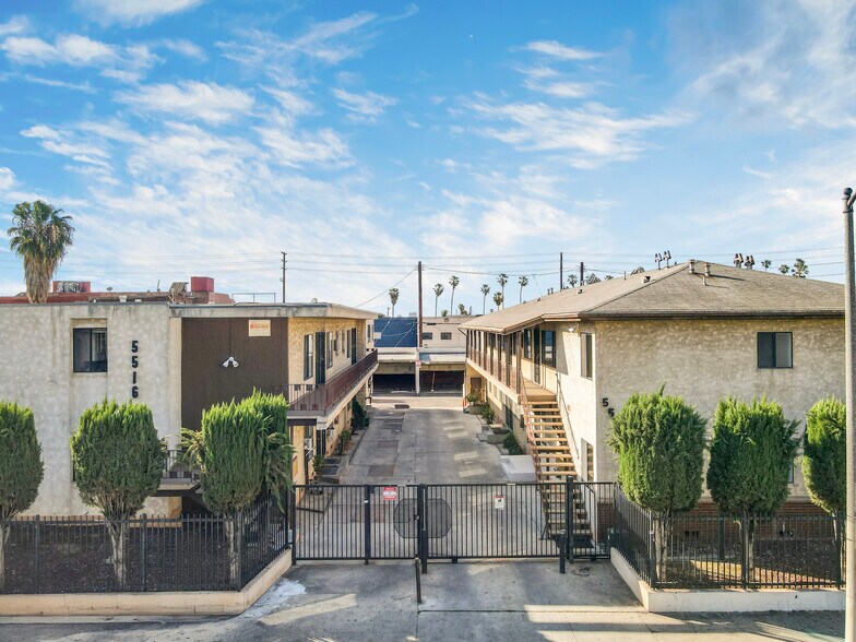 More Photos Of 5516 Virginia Ave, Los Angeles Multifamily For Sale