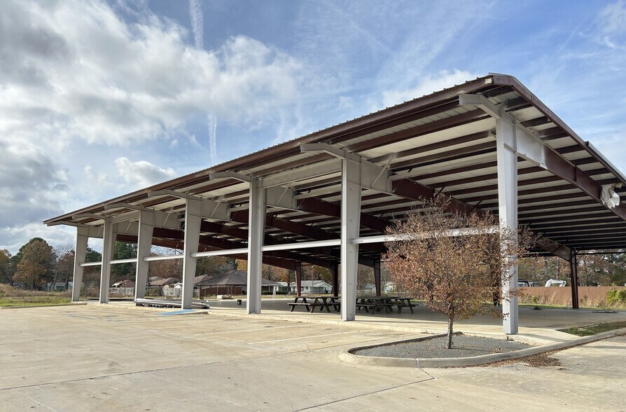 Primary Photo Of 8410 Line Ave, Shreveport General Retail For Lease