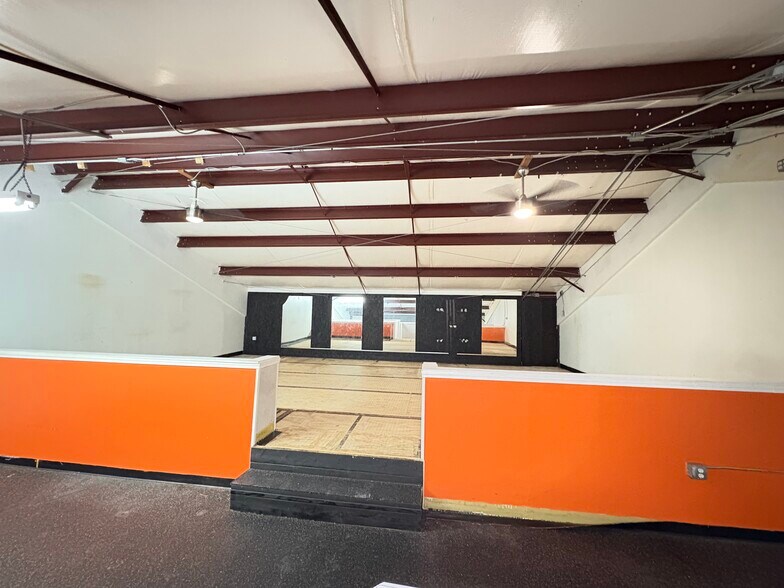 More Photos Of 17130 Townes Rd, Friendswood Warehouse For Lease
