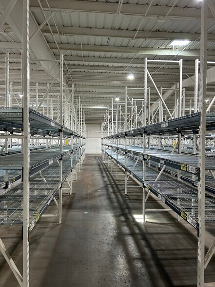 More Photos Of 9300 Southwest Dr, Fort Worth Warehouse For Lease