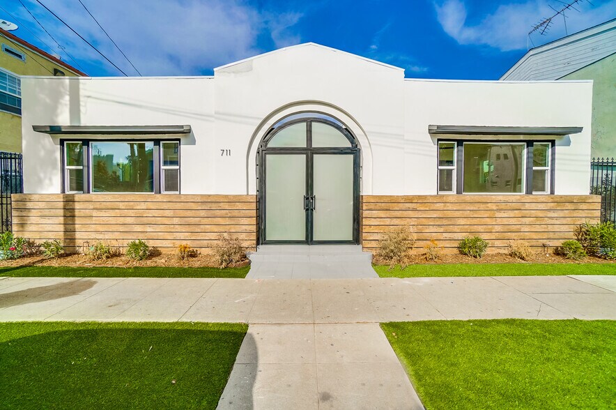 Primary Photo Of 711 E 6th St, Long Beach Apartments For Sale