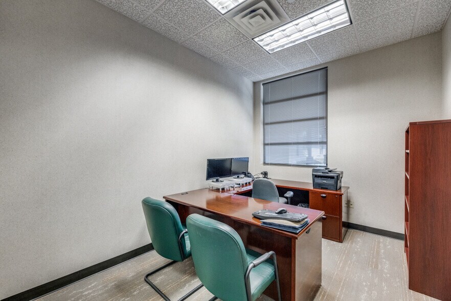 More Photos Of 1900 Country Club Dr, Mansfield Bank For Lease
