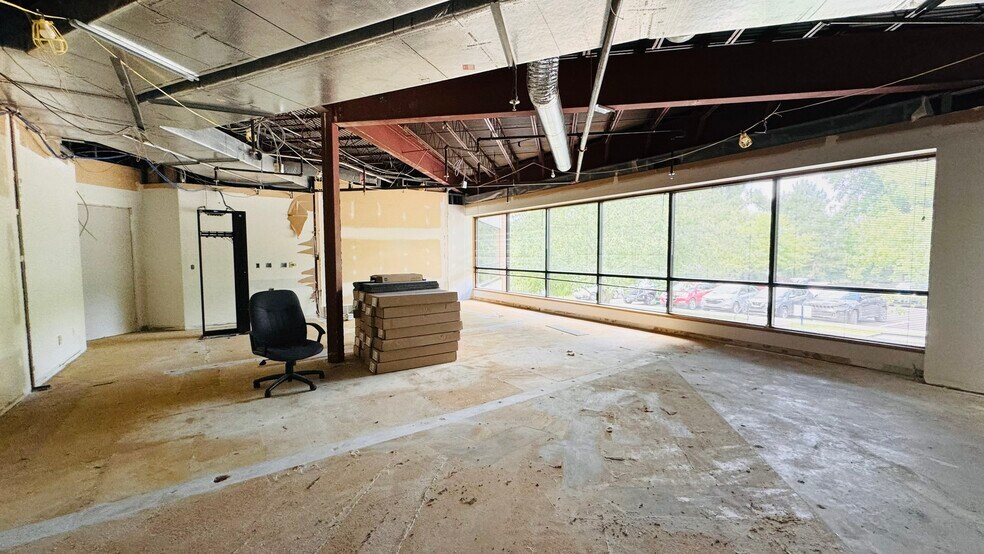 More Photos Of 5555 Gull Rd, Kalamazoo Medical For Lease