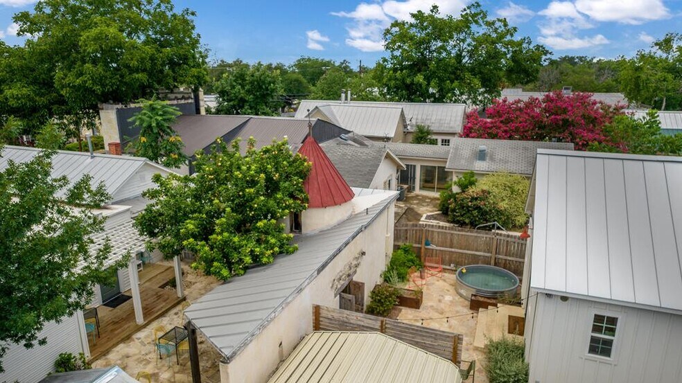 More Photos Of 632-636 High St, Comfort General Retail For Sale