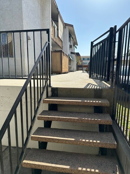 More Photos Of 1001 Orange Grove Ave, Glendale Apartments For Sale