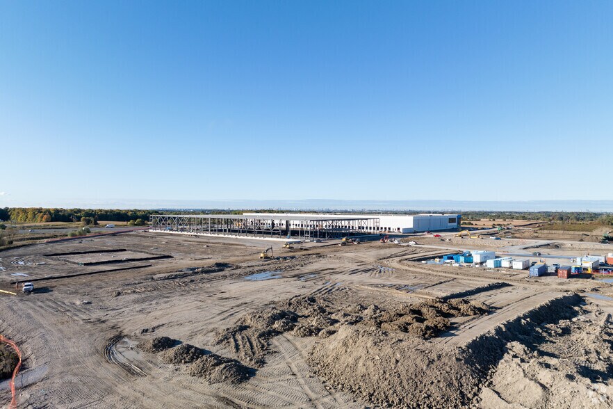 More Photos Of 815 Hwy 407, Pickering Manufacturing For Lease