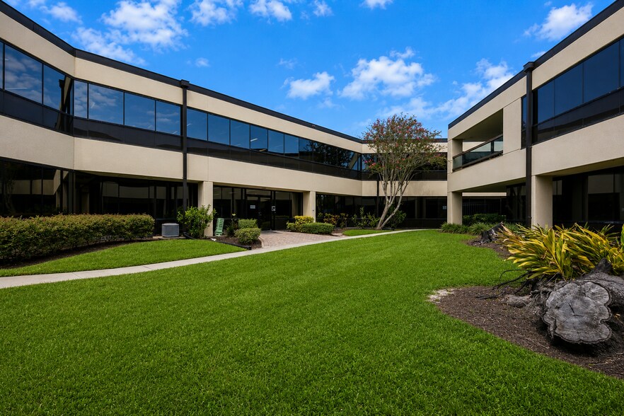 More Photos Of 4010 Gunn Hwy, Tampa Unknown For Lease