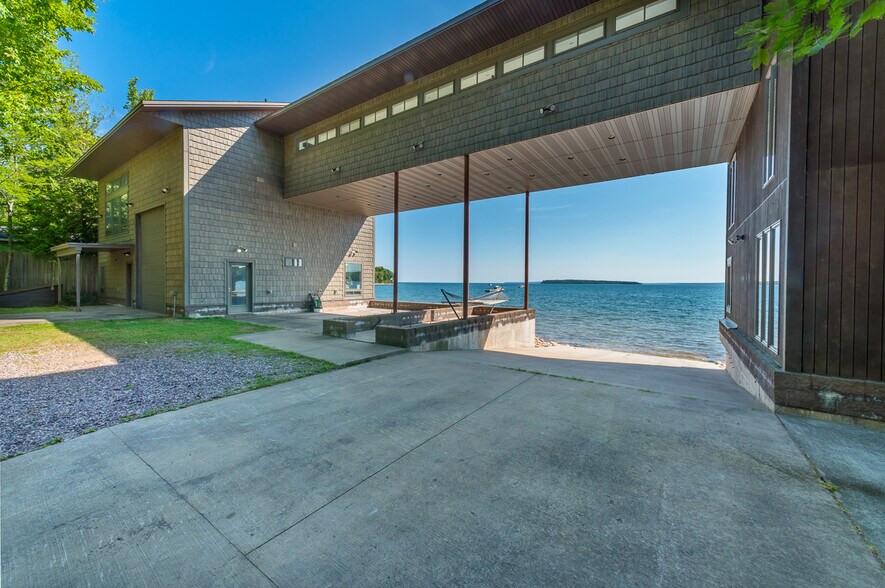 More Photos Of E3220 and E3218 State Highway M 28, Au Train Specialty For Sale