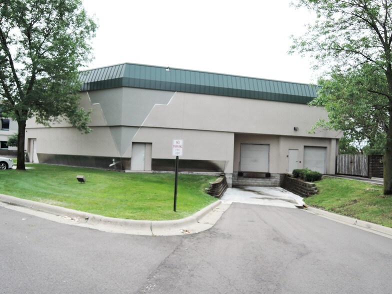 More Photos Of 9905 N 45th Ave, Plymouth Loft Creative Space For Sale